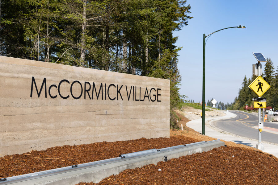 McCormick092722-1_0003_Background